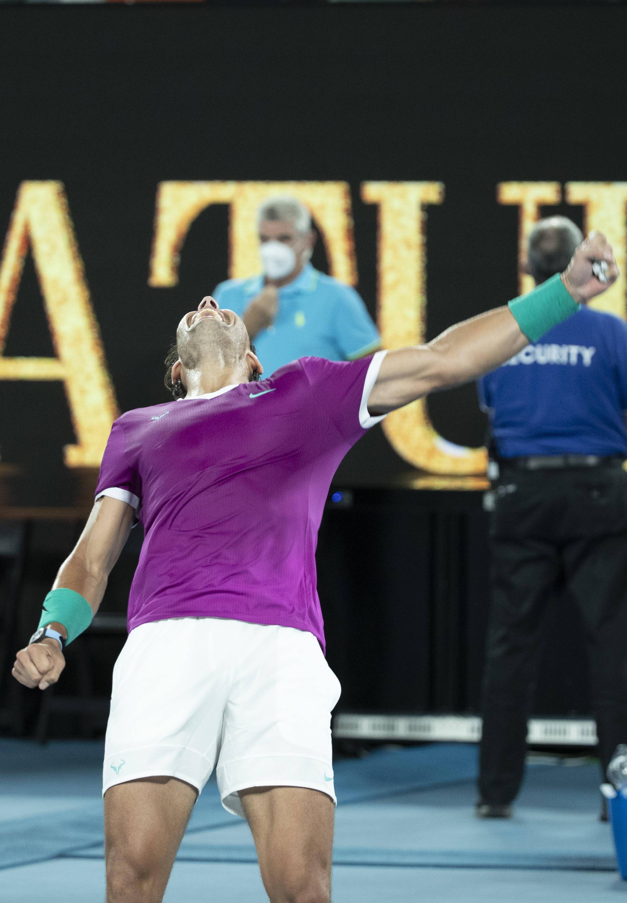 澳网逆转温网,纳达尔带队取胜 澳网逆转温网,纳达尔带队取胜