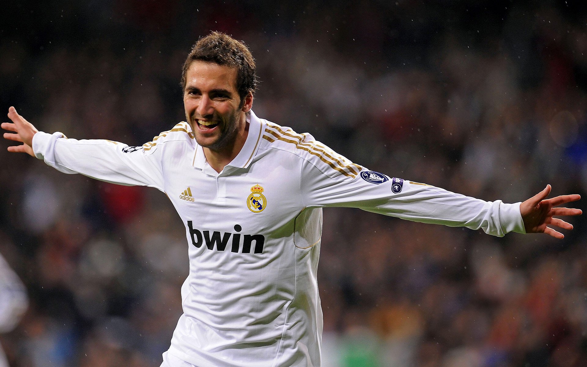 天穹之下，年度焦点之战，字母哥以重剑无锋之姿封神